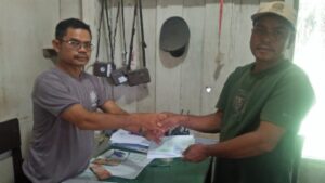 Management perusahaan PT. Anam Koto memberikan santunan kepada Anak Yatim dan kaum Dhuafa di dua Nagari.