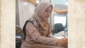 Verawati Raih Gelar Doktor di Farmasi Unand