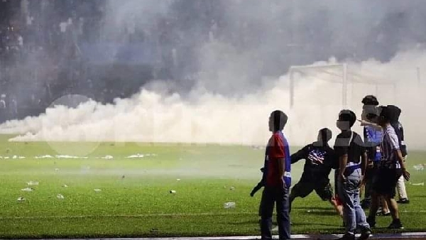 Stadion Kanjuruhan Malang Rusuh4