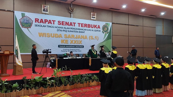 Maigus Nasir Hadiri Wisuda STAI PIQ